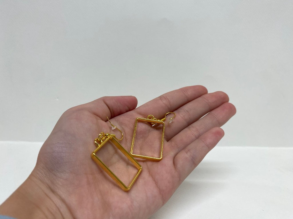 Handmade hypoallergenic gold square earrings