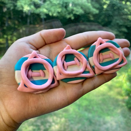 Transgender Therian necklace
🩷🩵🤍